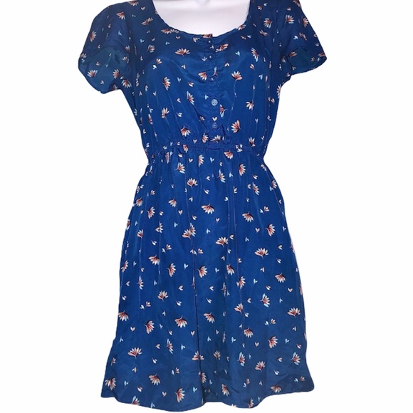 Xhilaration Dresses & Skirts - Blue floral dress • with pockets